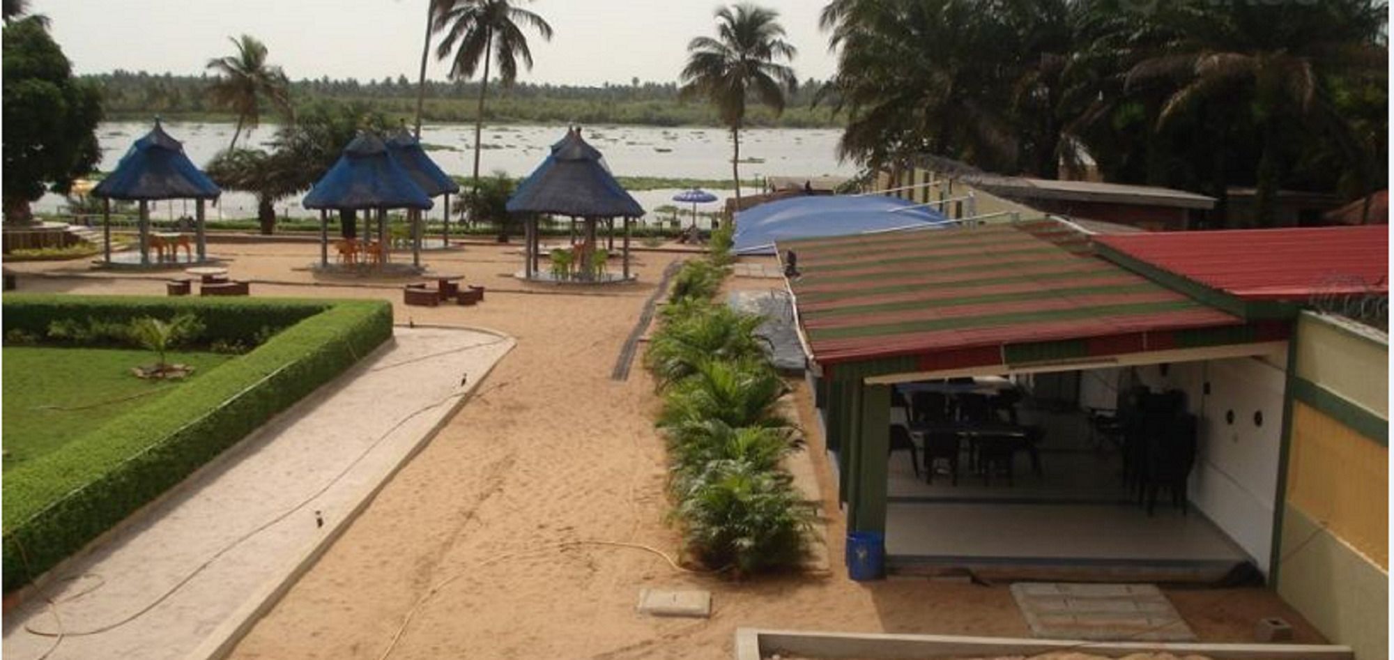 Whispering Palms Resort Magbon Exterior photo